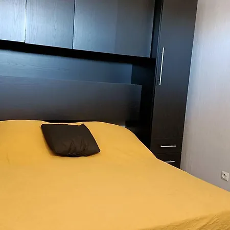 Renove Narbonne, A 100m De La Plage, Avec Terrasse Et Parking Prive, Climatisation Incluse - Fr-1-619-132 דירה נרבון